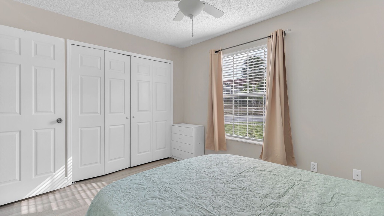 Photo of Bedroom in Hiawassee