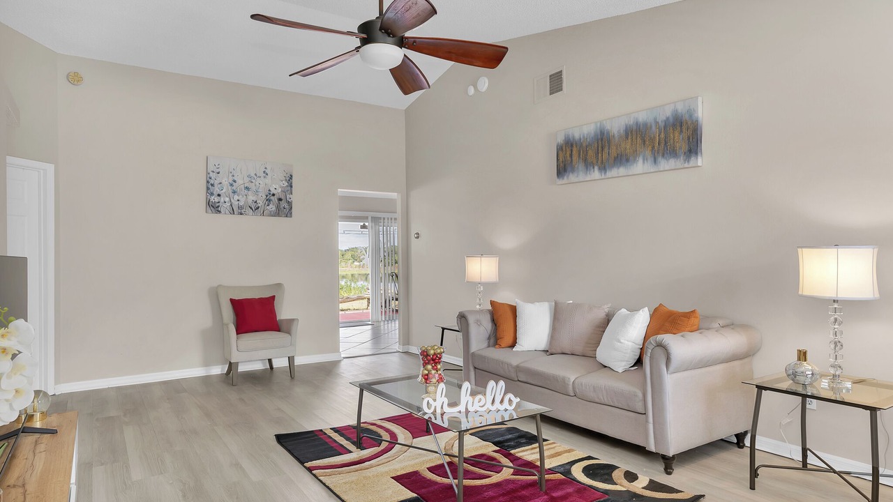 Photo of Livingroom in Hiawassee