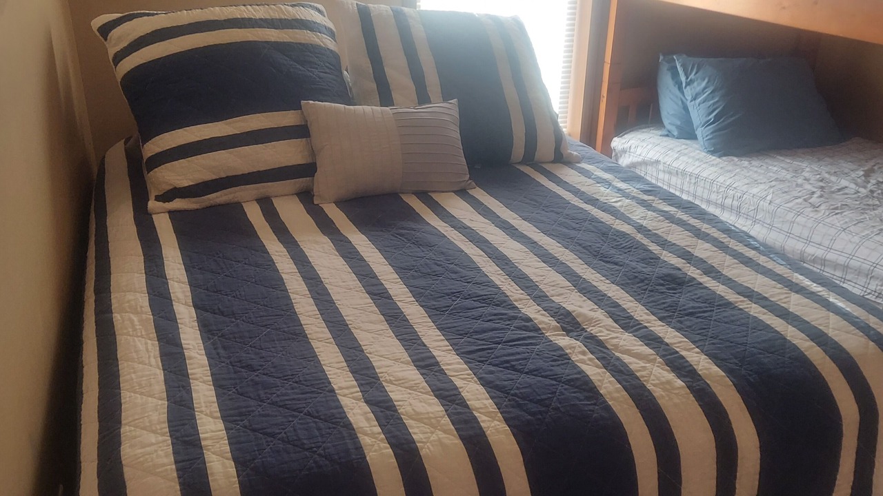 Photo of Bedroom in Edwards