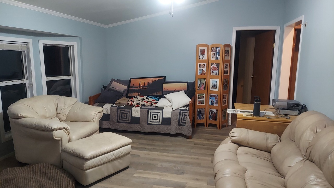 Photo of Livingroom in Edwards