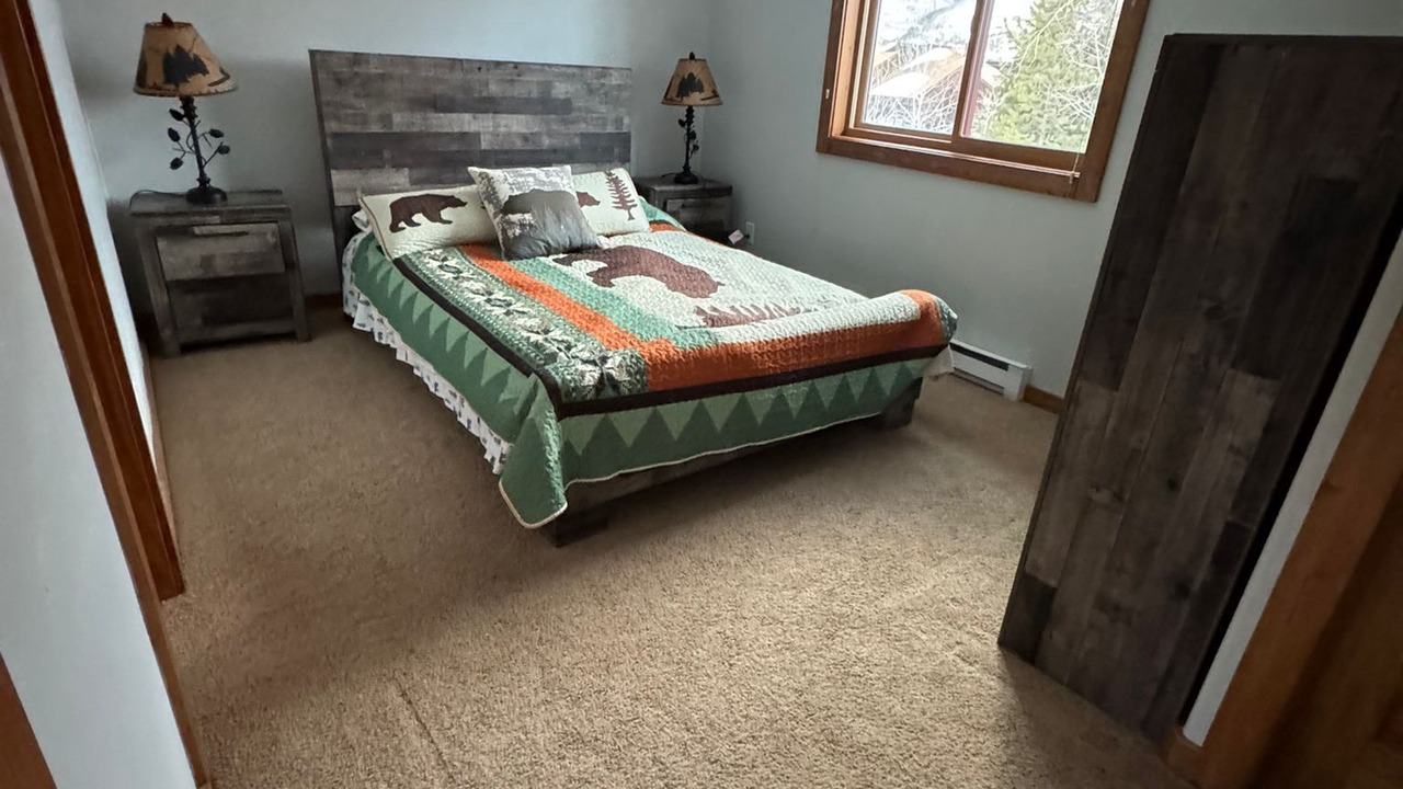 Photo of Bedroom in Three Peaks