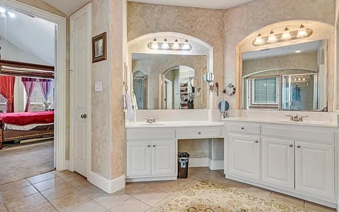 Photo of Bathroom in North Central Carrollton