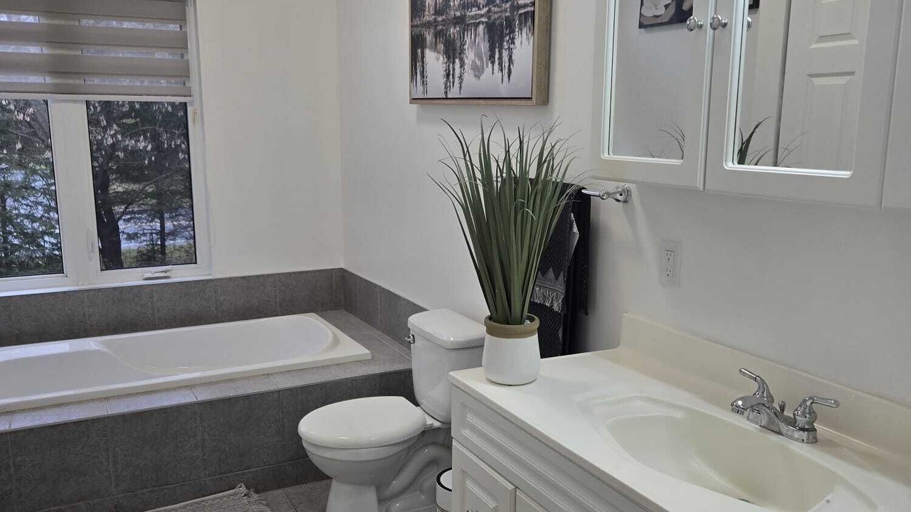 Photo of Bathroom in Cheneville