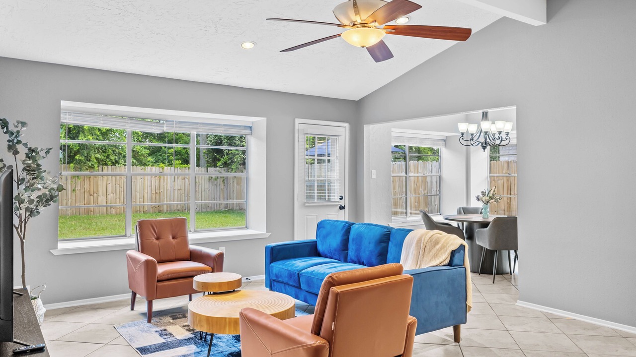 Photo of Livingroom in Barker