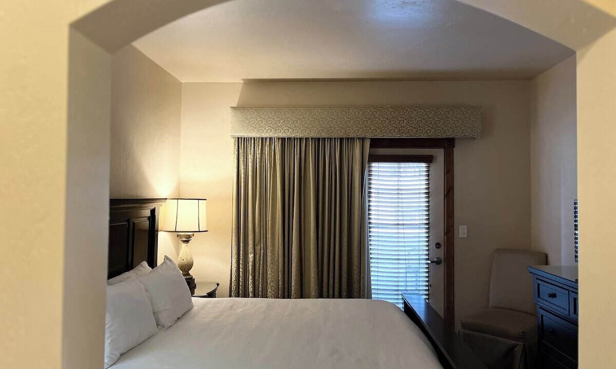 Photo of Bedroom in Midway
