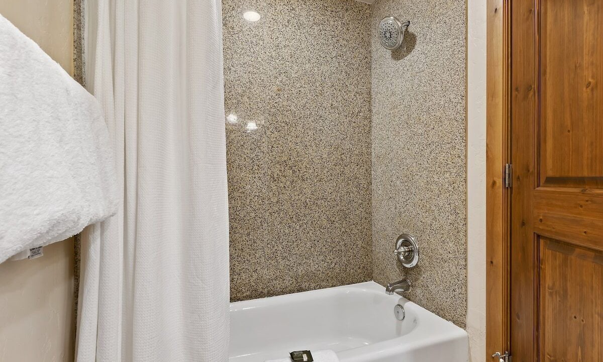 Photo of Bathroom in Midway