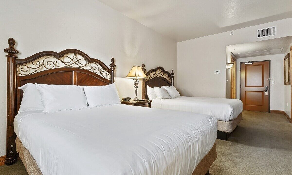 Photo of Bedroom in Midway