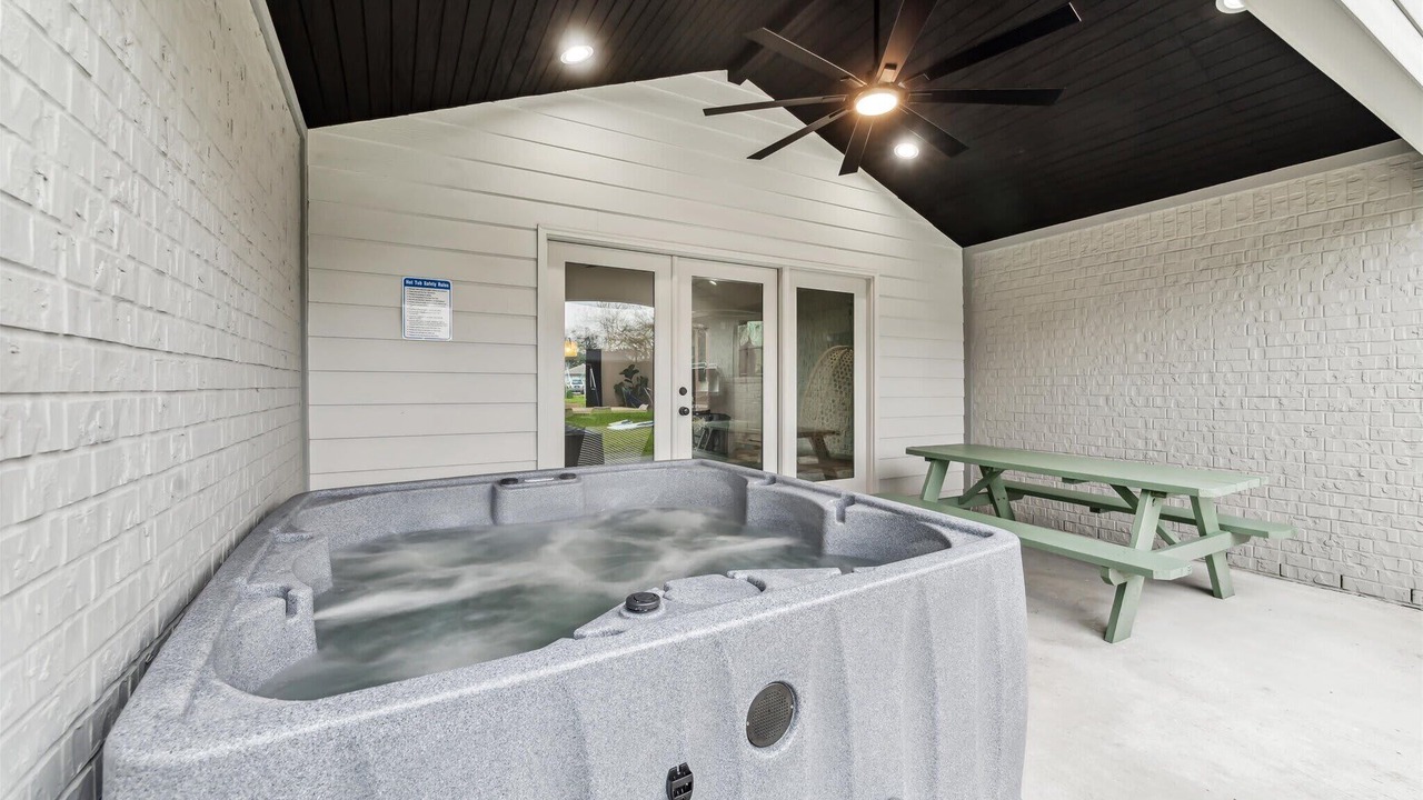Photo of Outdoor in Westbury