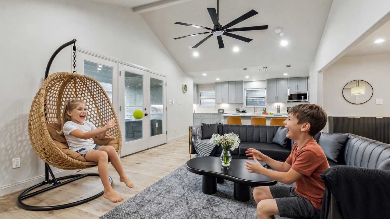 Photo of Livingroom in Westbury