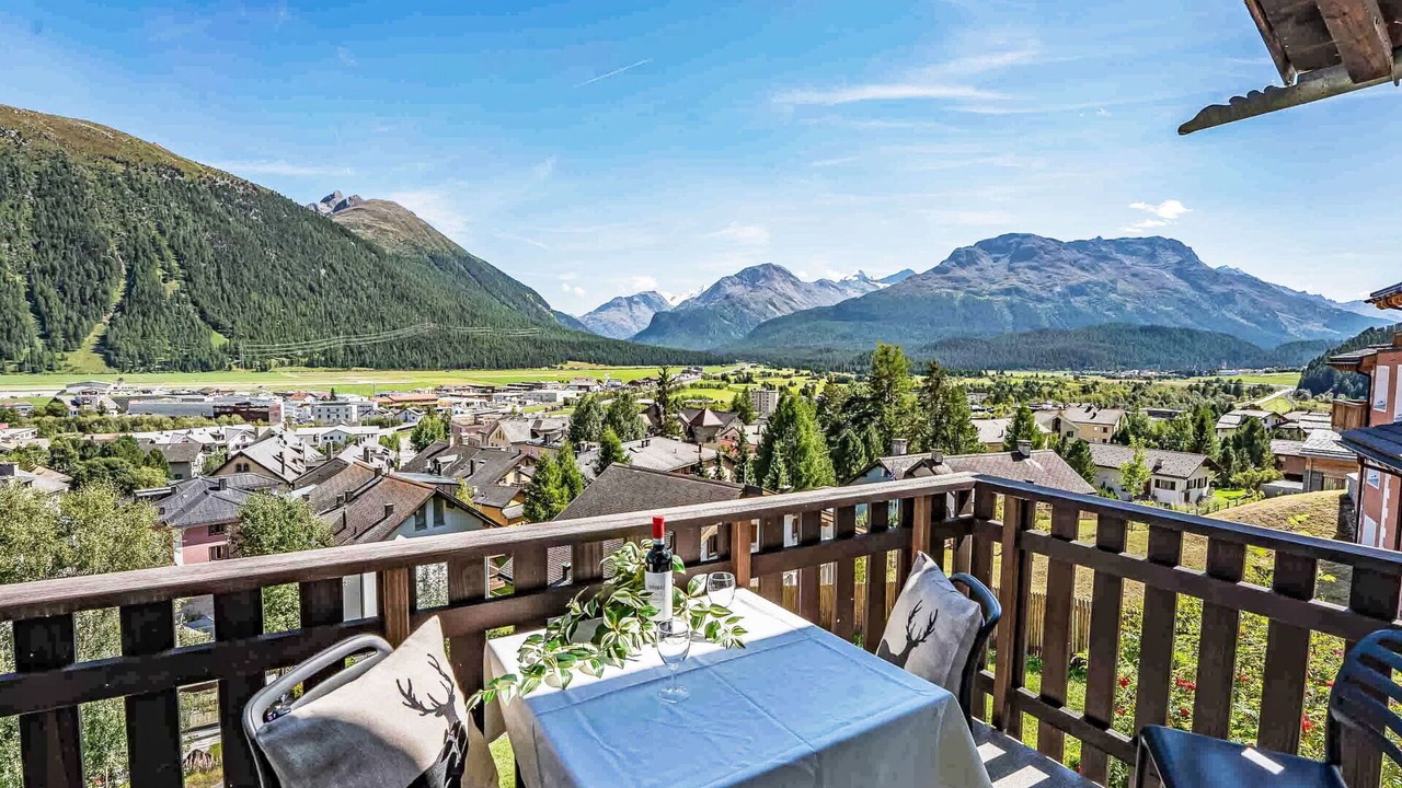 Photo of Outdoor in Samedan