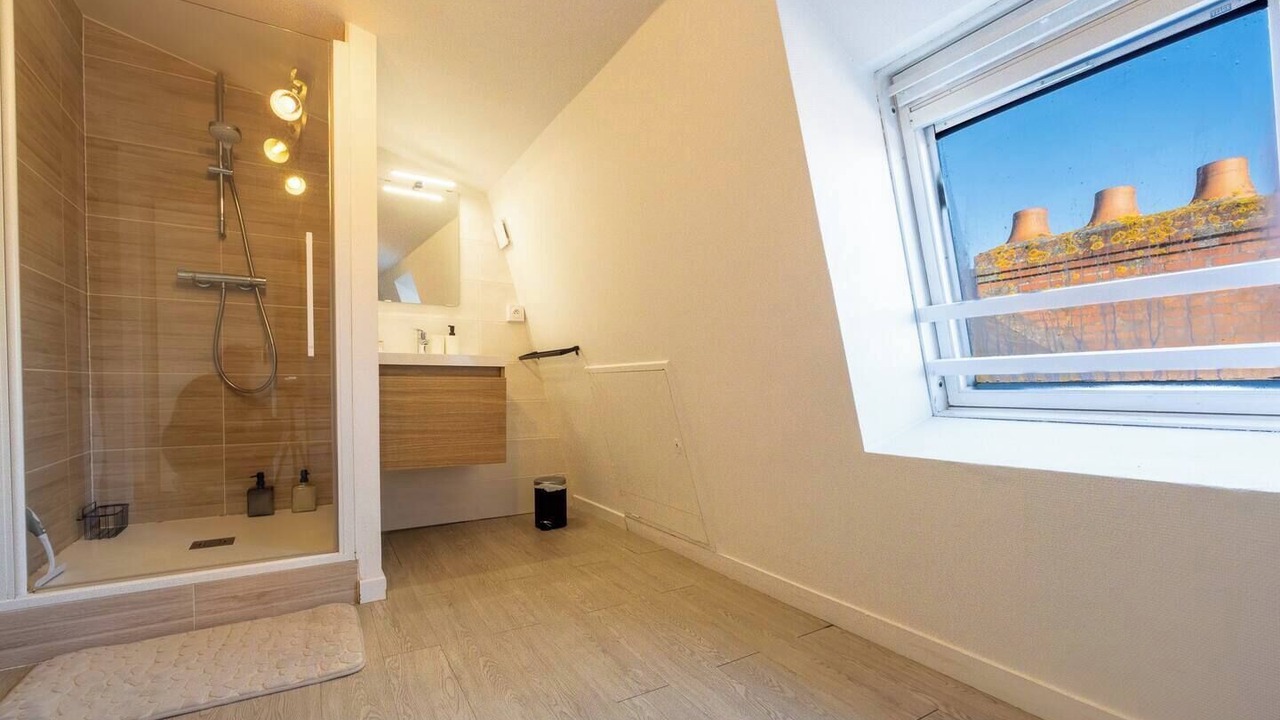 Photo of Bathroom in Downtown Angers