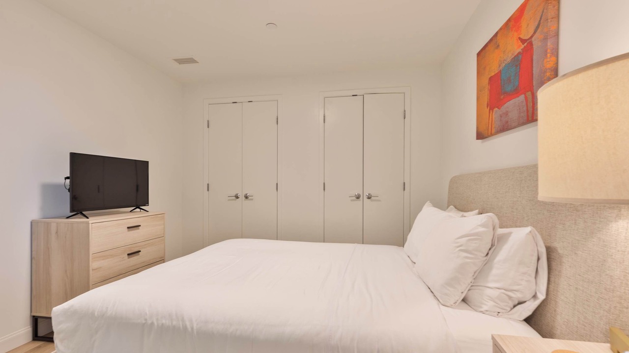 Photo of Bedroom in Fenway–Kenmore