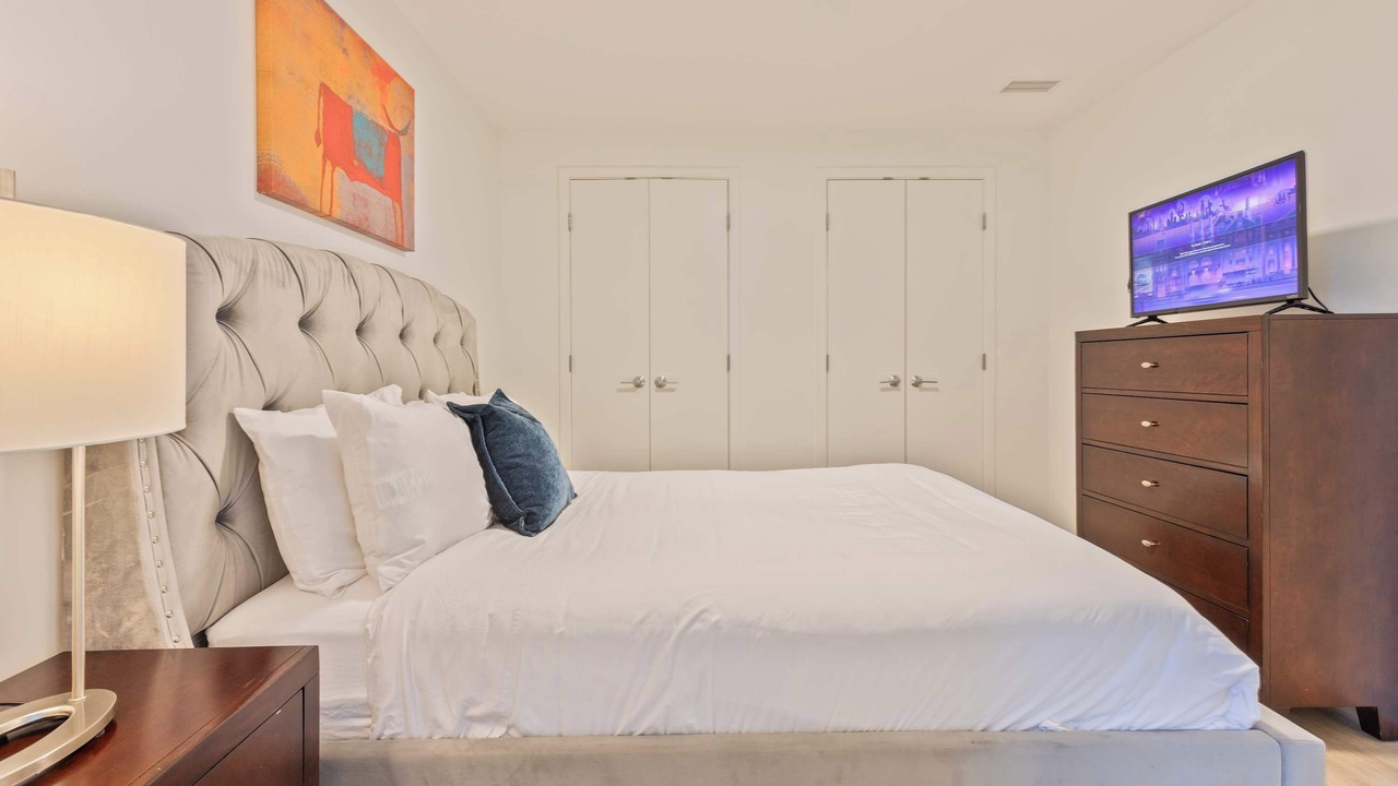 Photo of Bedroom in Fenway–Kenmore