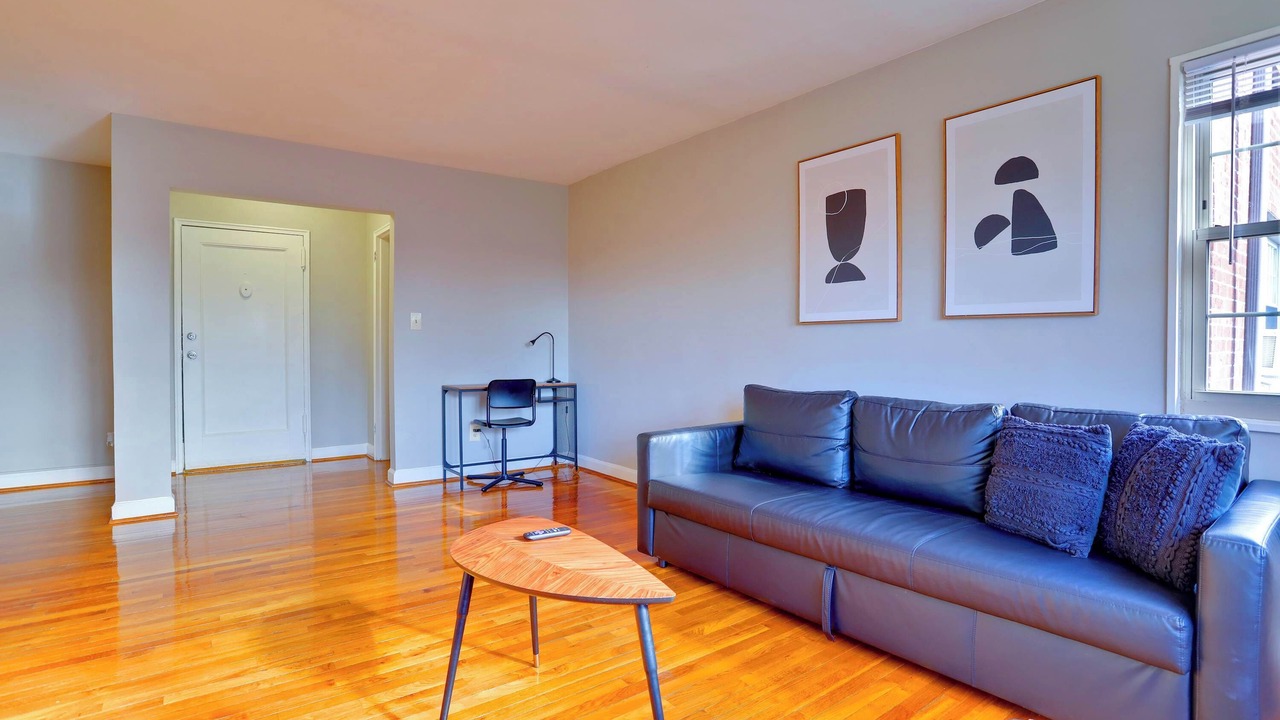 Photo of Livingroom in Northeast Alexandria