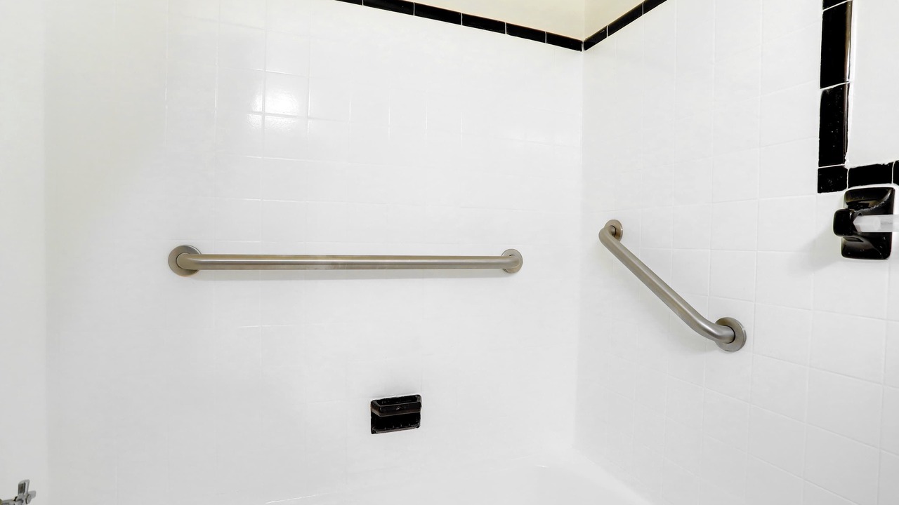 Photo of Bathroom in Northeast Alexandria