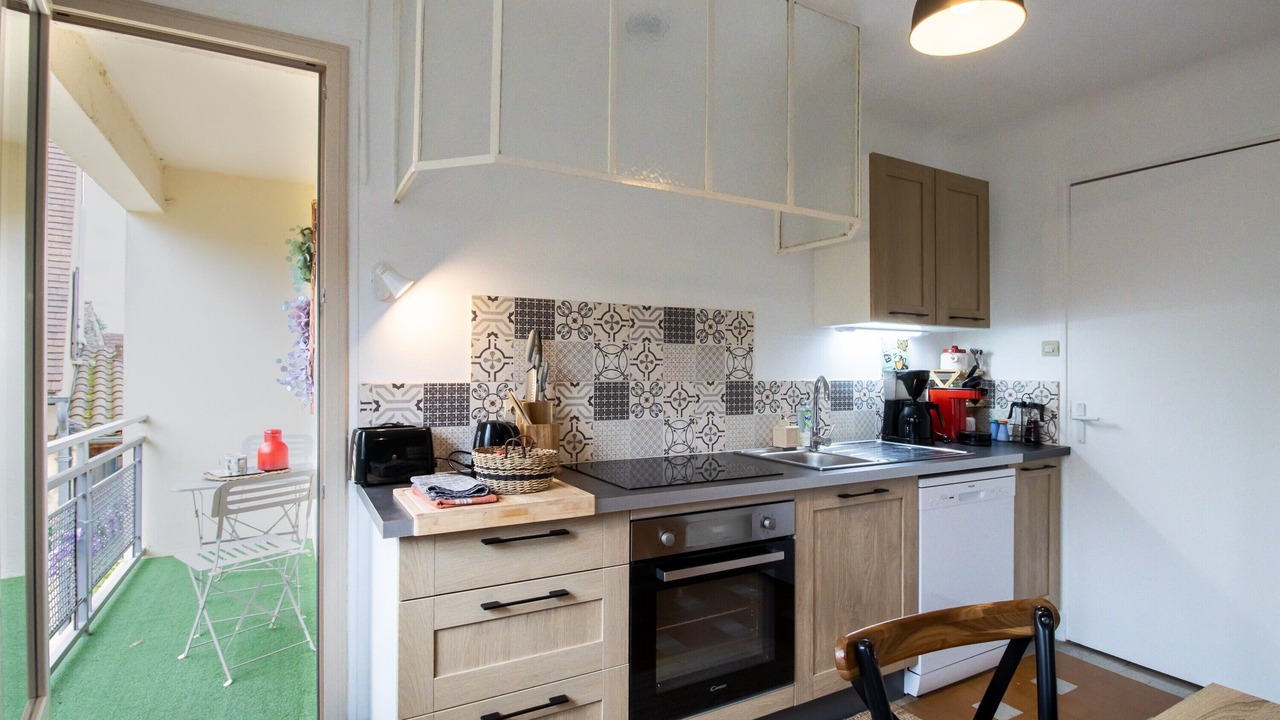 Photo of Kitchen in Saint-Julien-de-Lampon