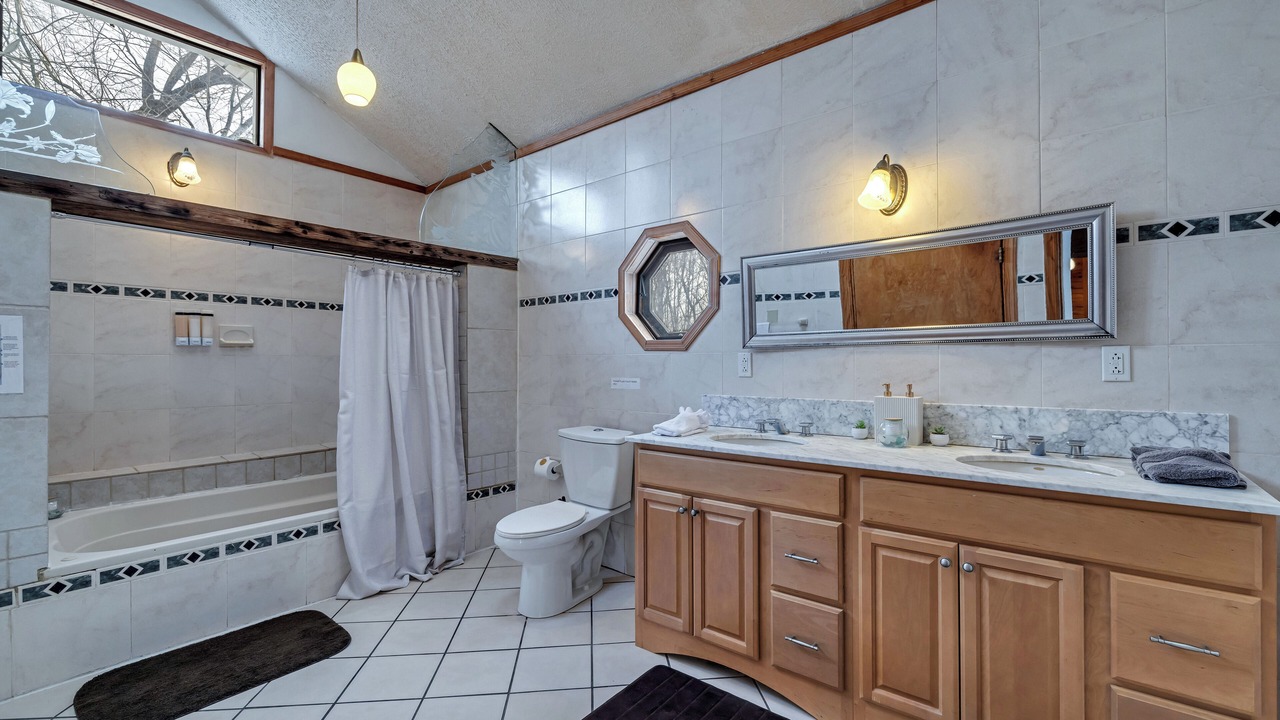 Photo of Bathroom in Long Pond