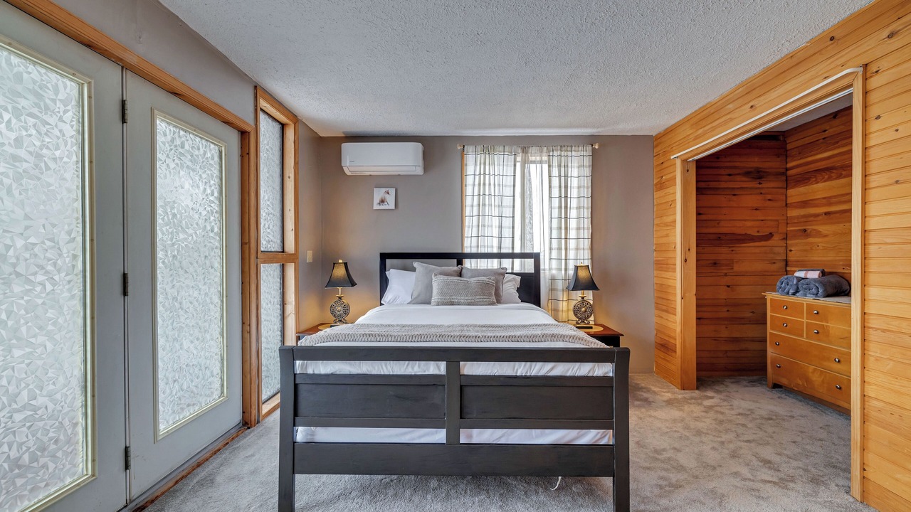 Photo of Bedroom in Long Pond