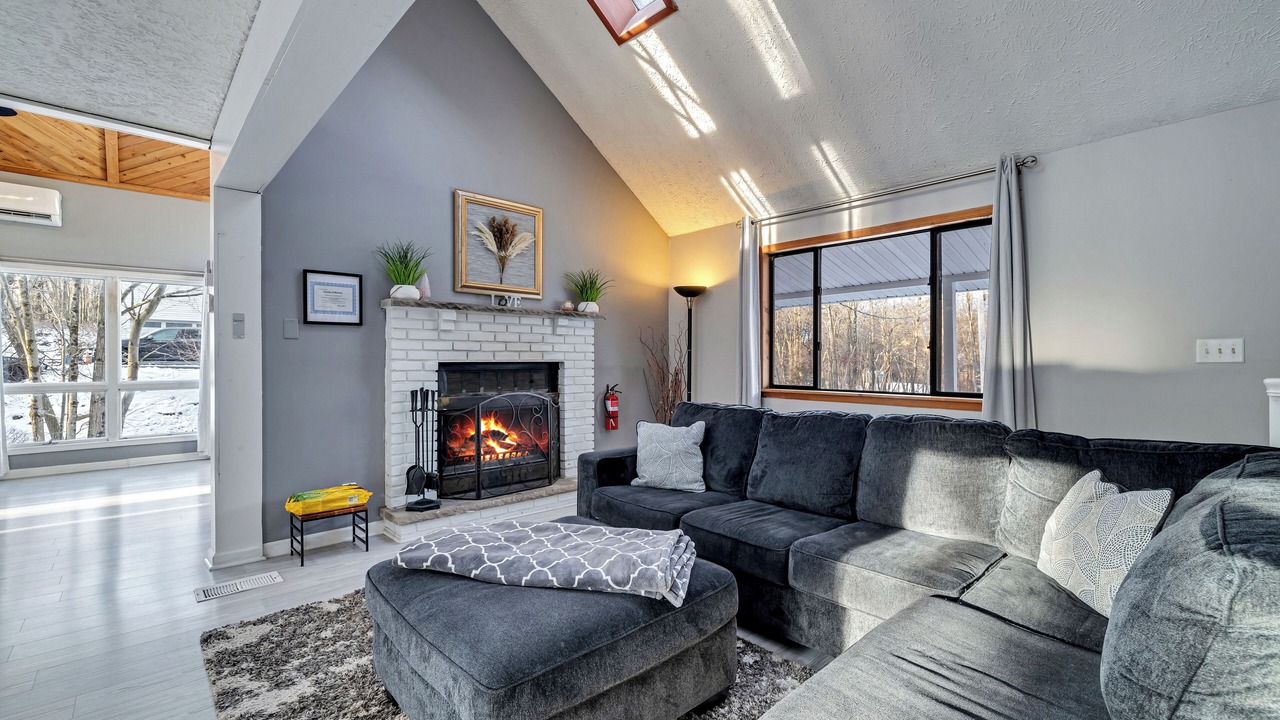 Photo of Livingroom in Long Pond