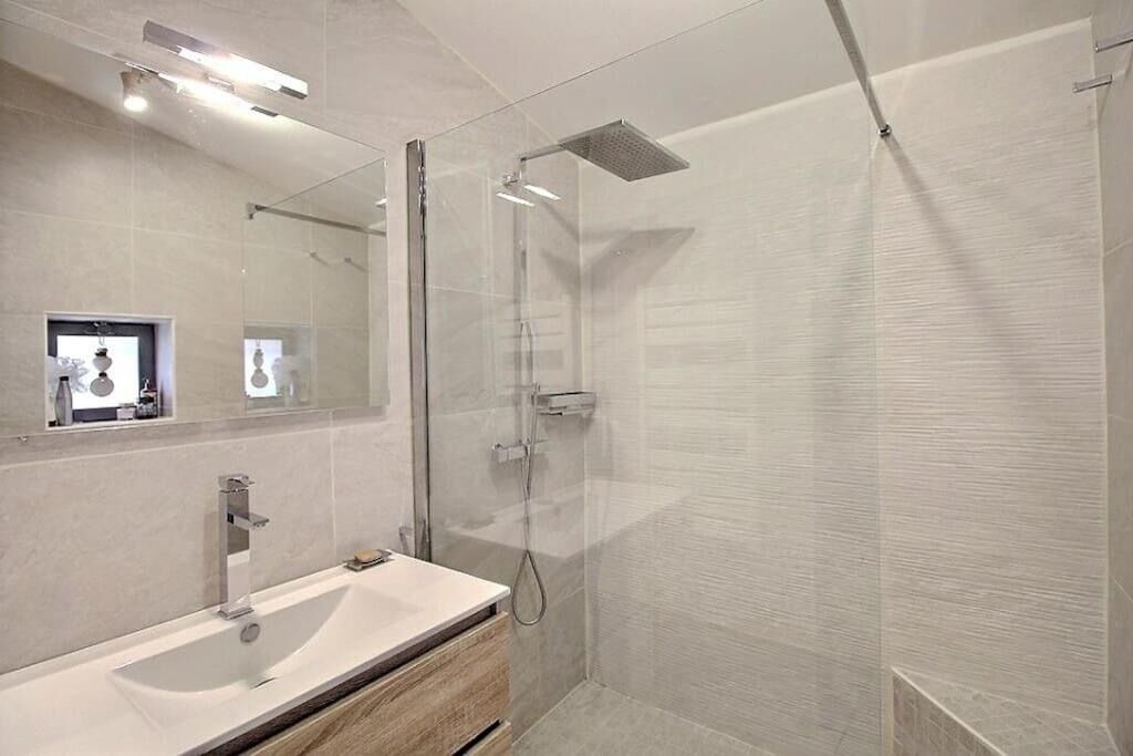 Photo of Bathroom in Crillon-le-Brave