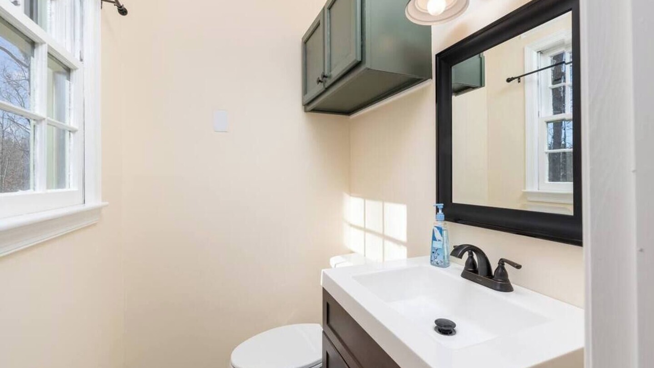 Photo of Bathroom in Andersonville