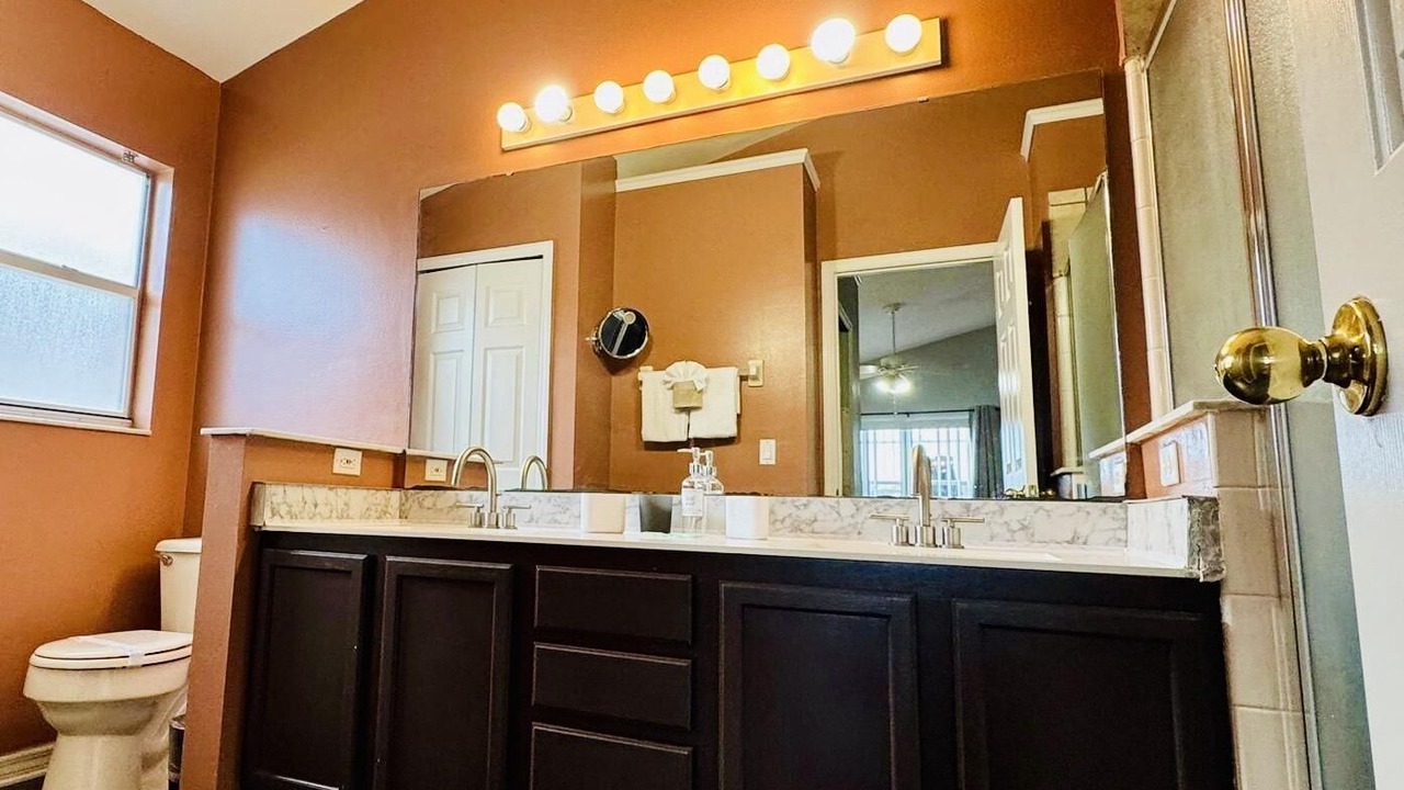 Photo of Bathroom in Eagle Pointe South