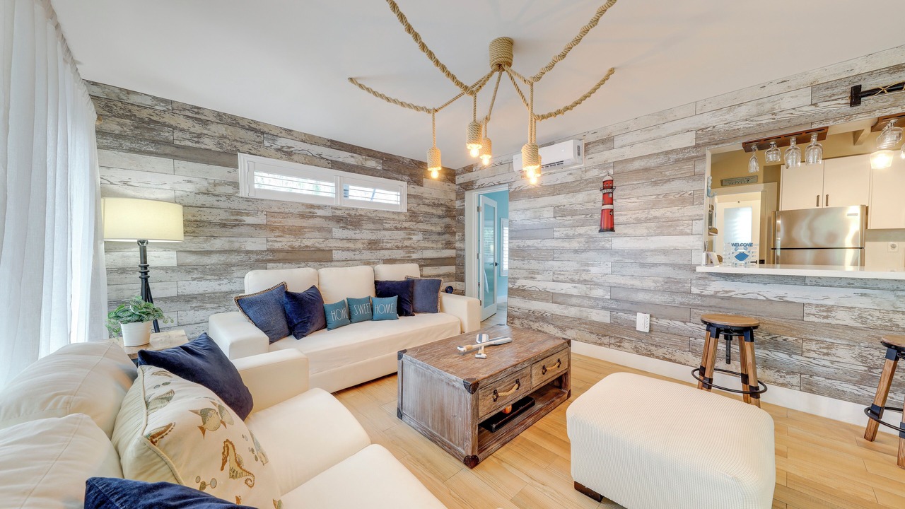 Photo of Livingroom in Pirates Cove