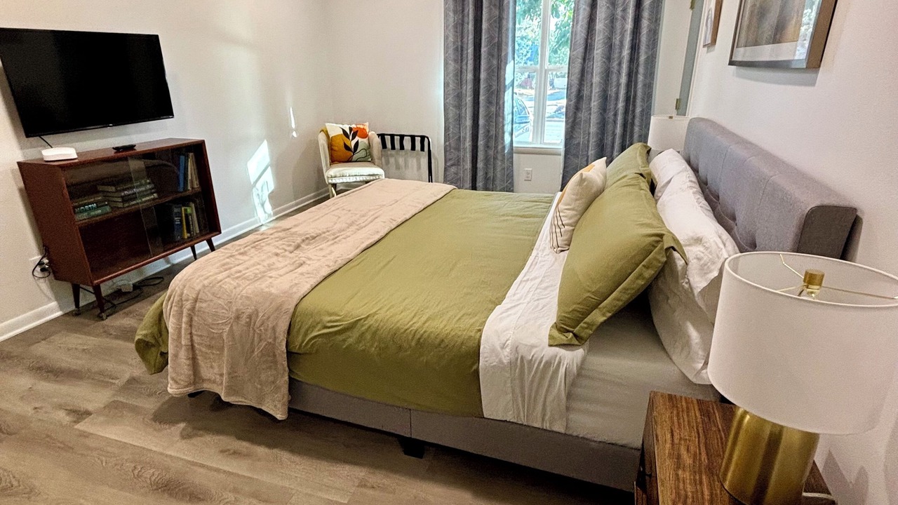 Photo of Bedroom in Urbandale