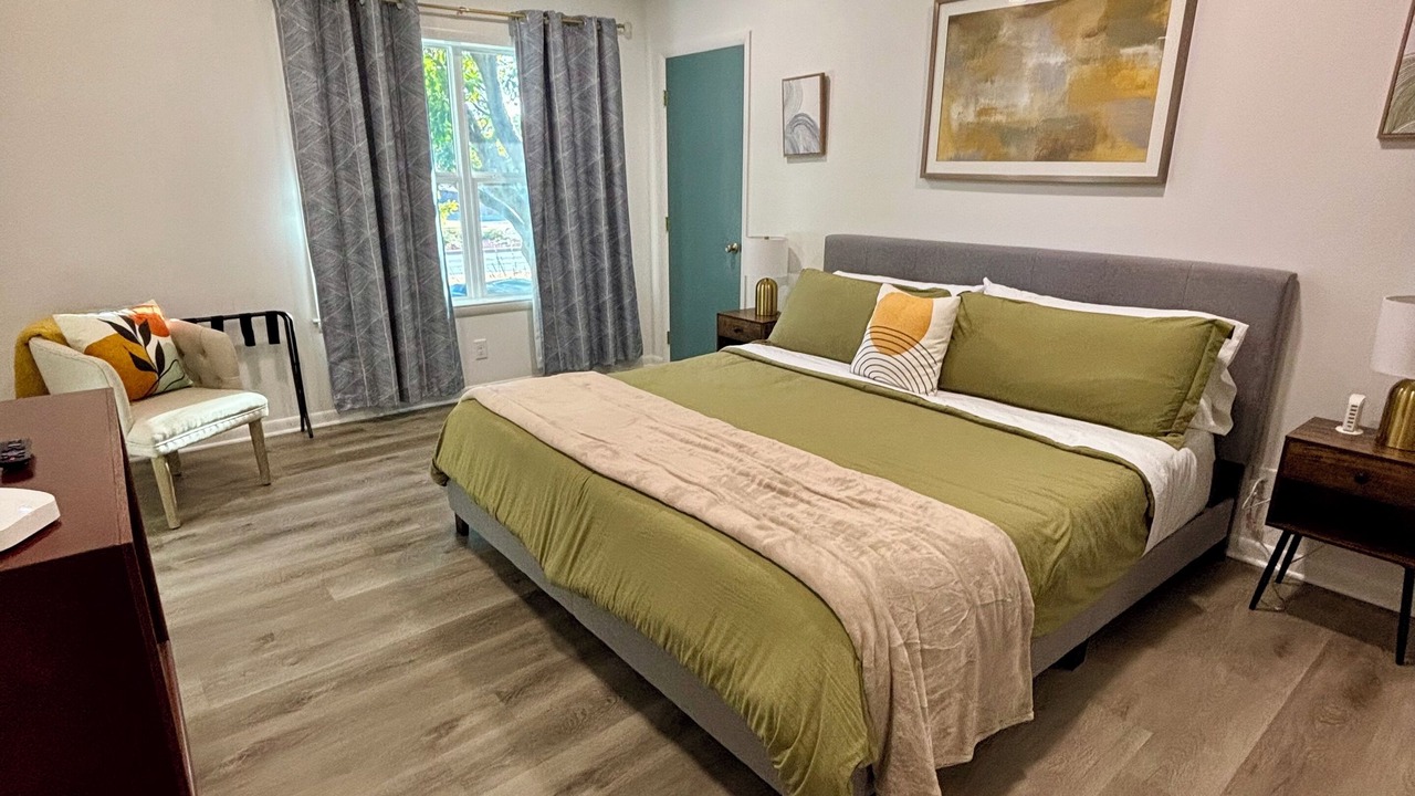 Photo of Bedroom in Urbandale