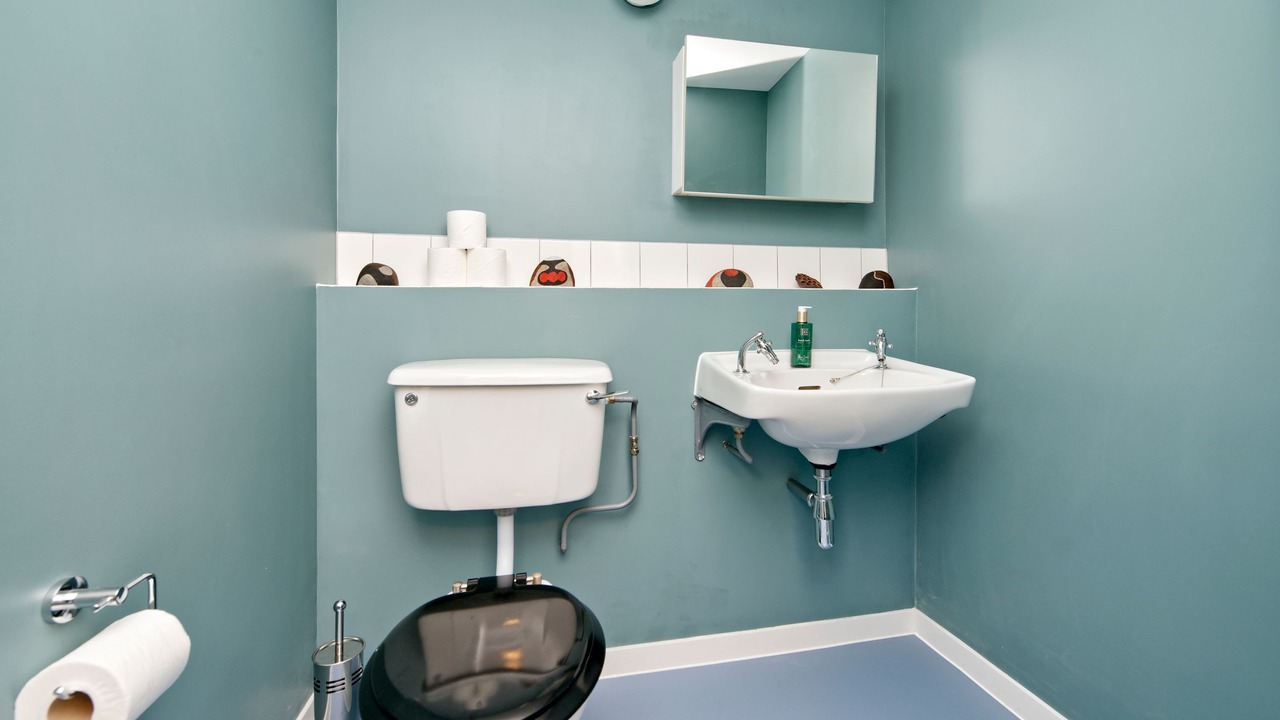 Photo of Bathroom in Poplar