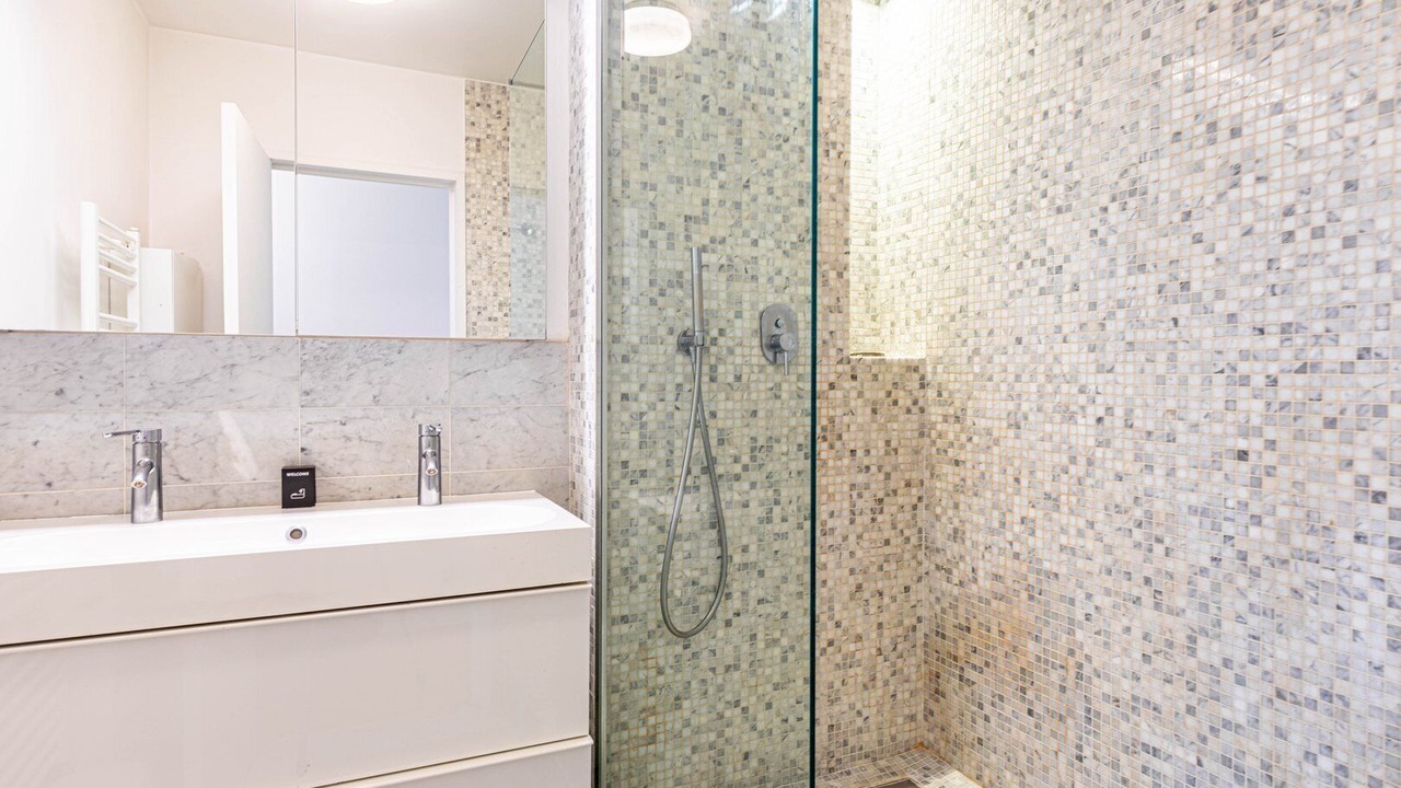 Photo of Bathroom in Gare