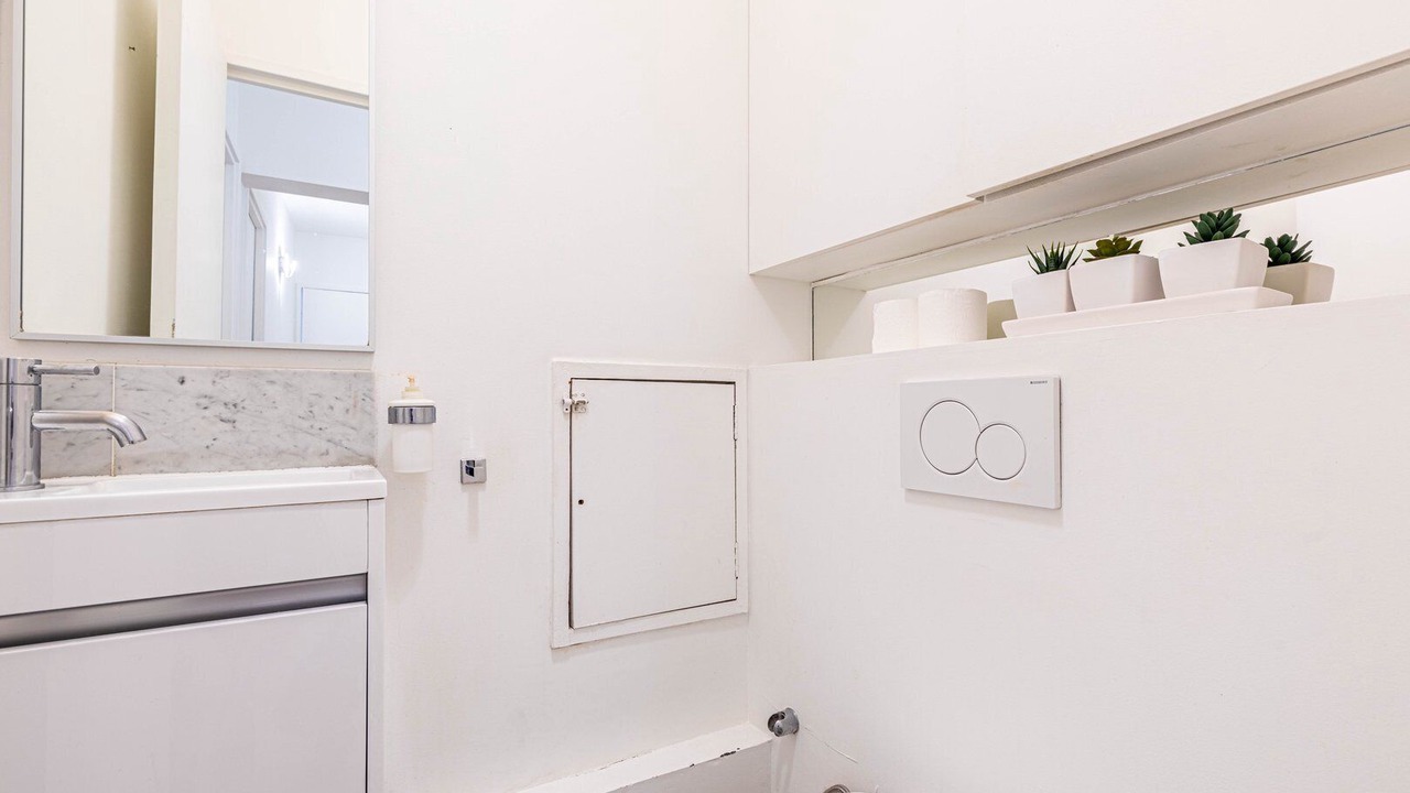 Photo of Bathroom in Gare