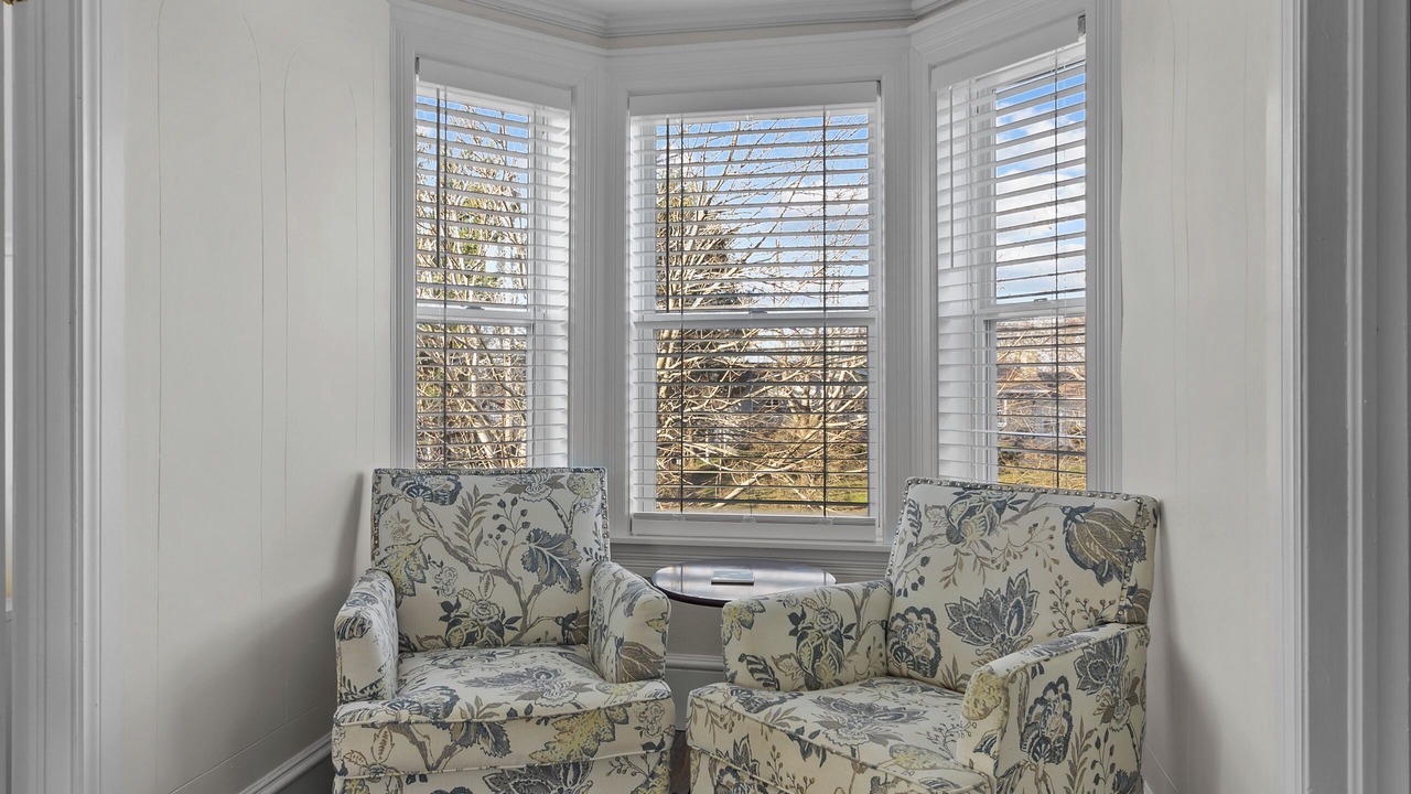 Photo of Others in Holyrood