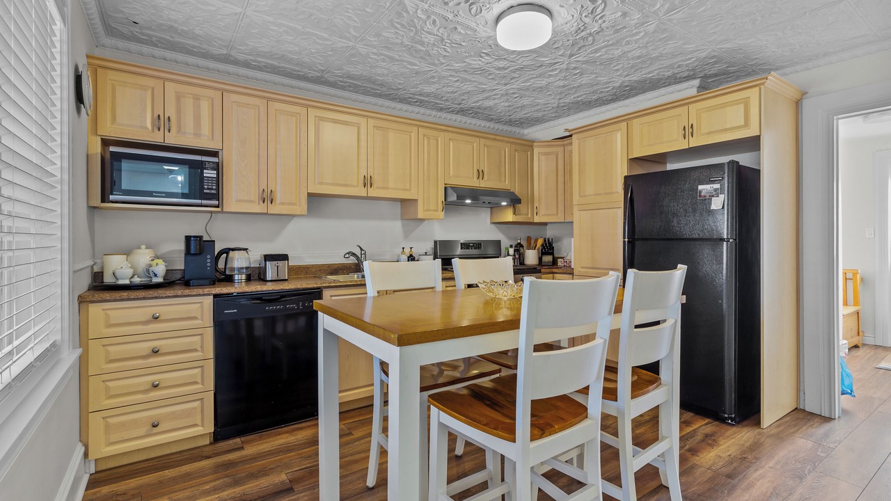 Photo of Others in Holyrood