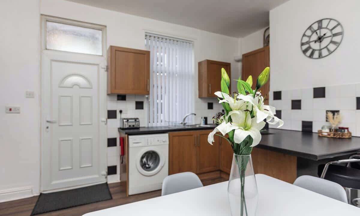 Photo of Others in Purston Jaglin