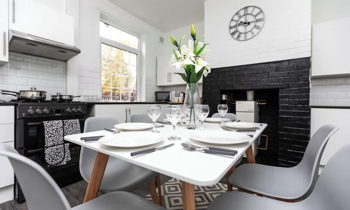 Photo of Others in Hemsworth