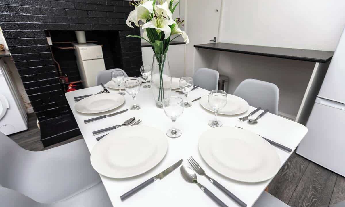 Photo of Others in Hemsworth