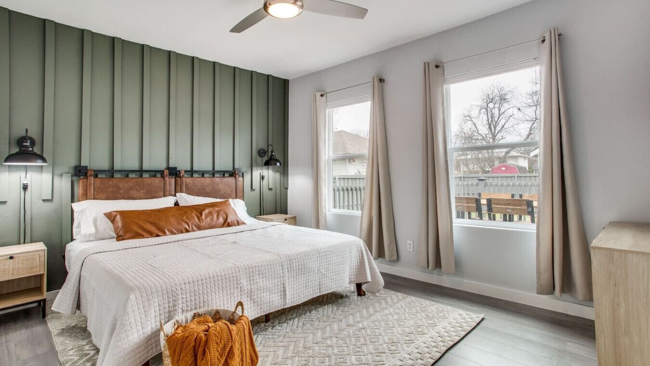 Photo of Bedroom in Oak Cliff