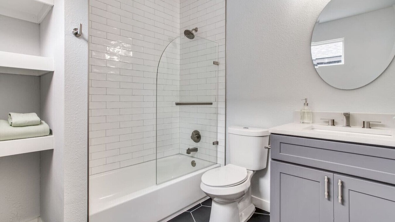 Photo of Bathroom in Oak Cliff