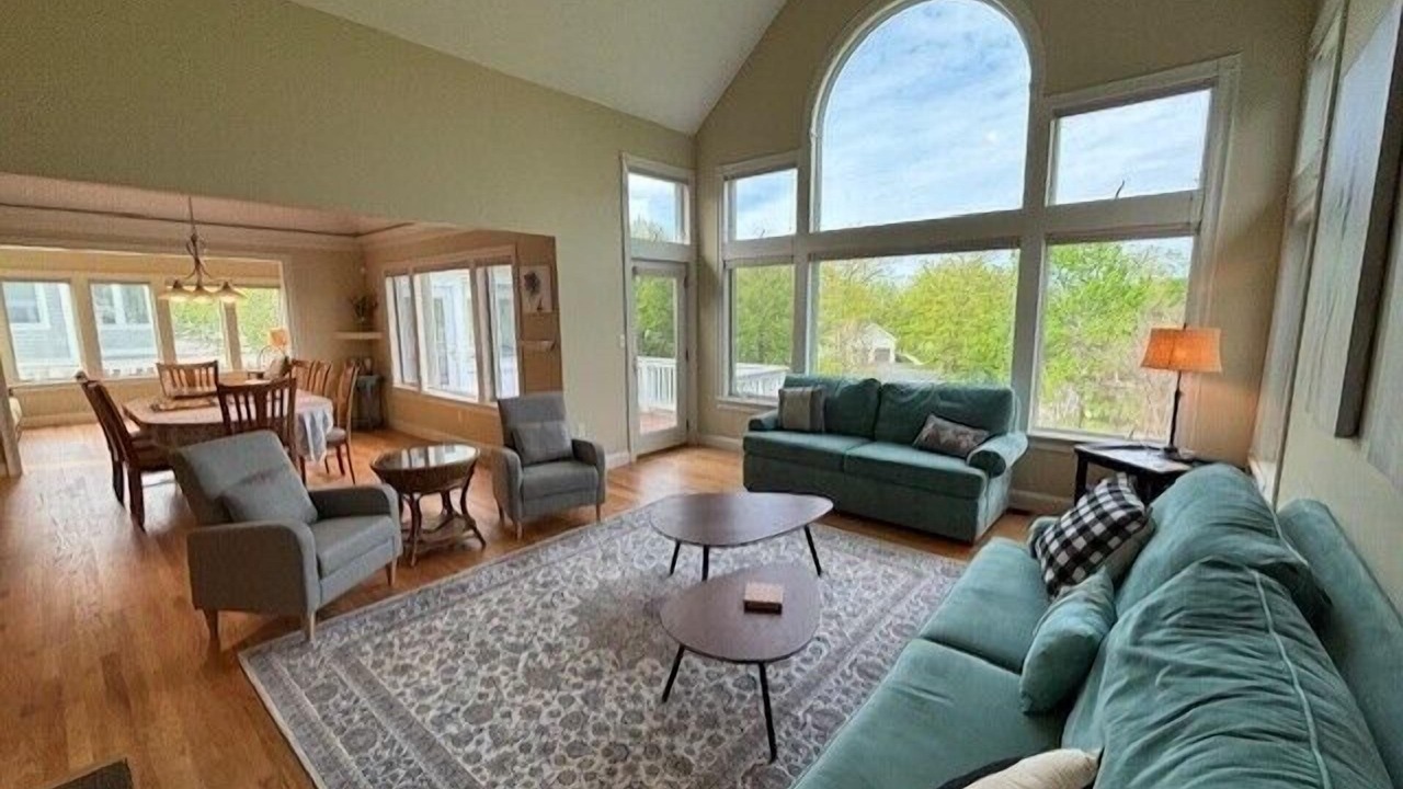 Photo of Others in Meredith