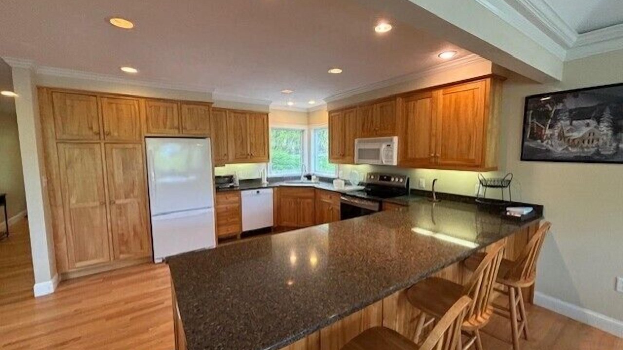 Photo of Others in Meredith