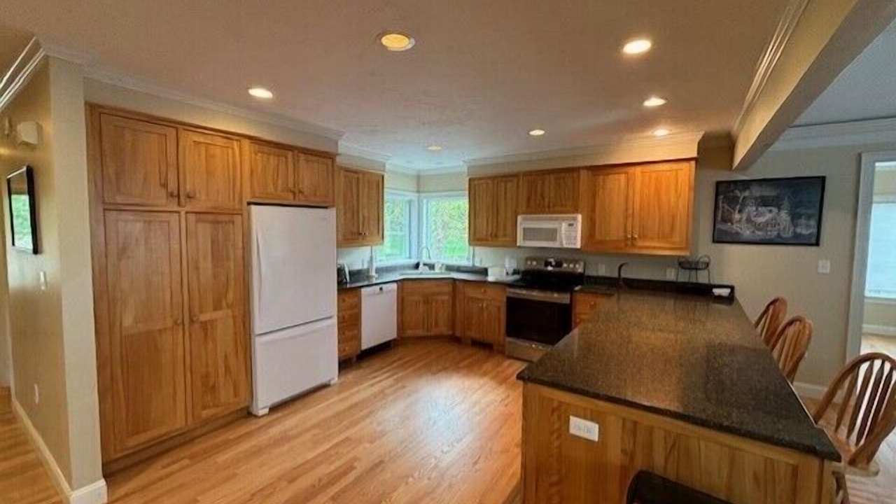 Photo of Others in Meredith