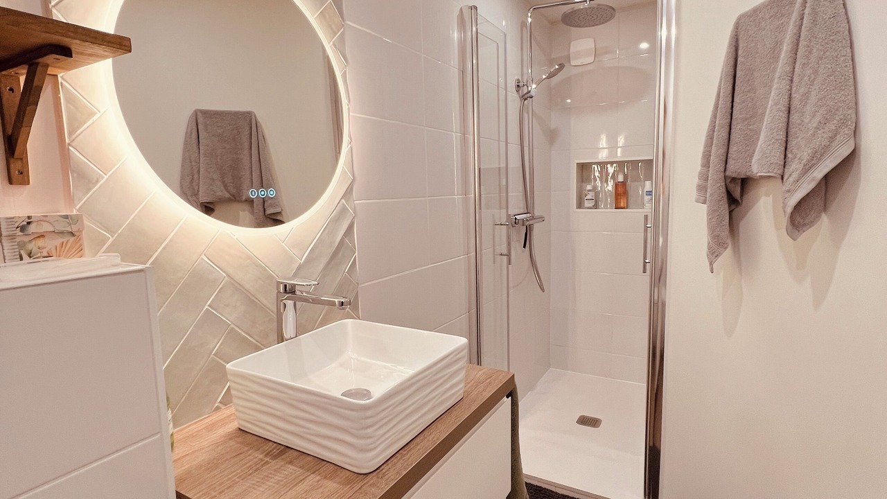 Photo of Bathroom in Port-Vendres