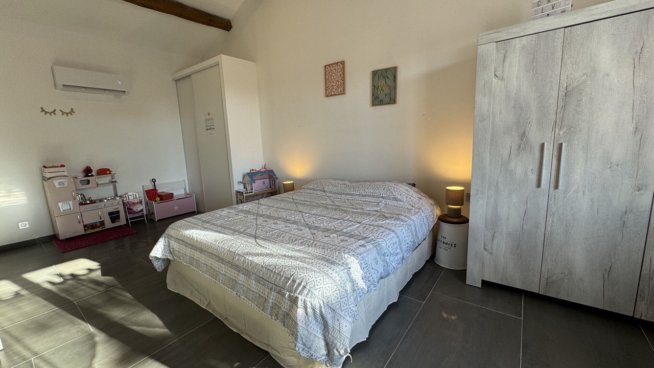 Photo of Others in Beaucaire