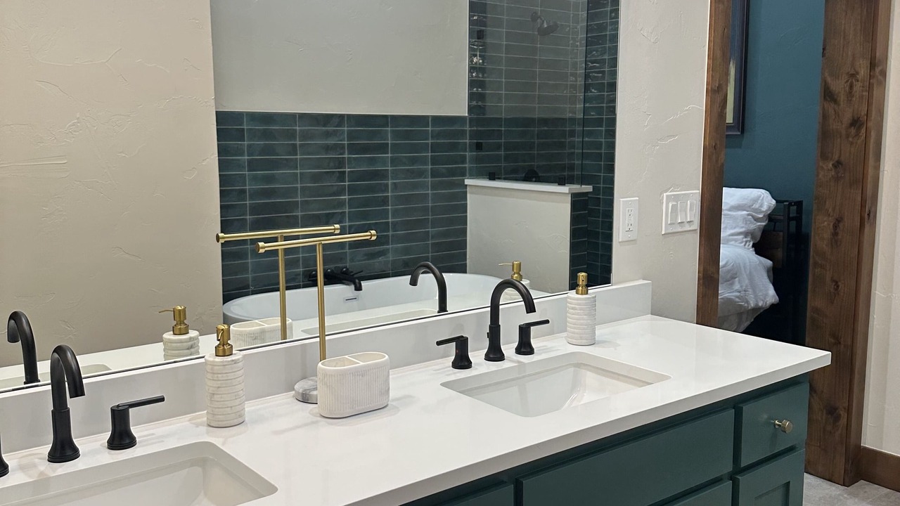 Photo of Bathroom in Aubrey