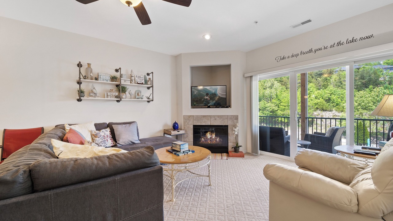 Photo of Bedroom in Camdenton