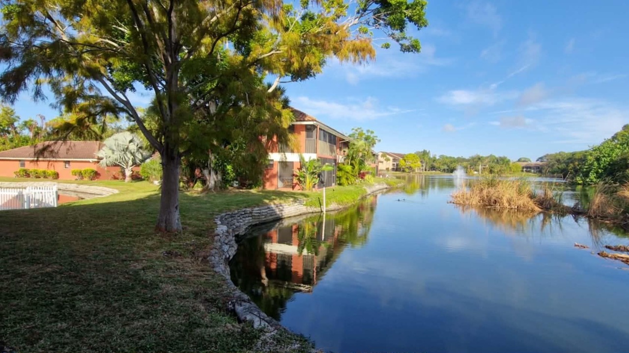 Photo of Outdoor in Gulf Gate Estates