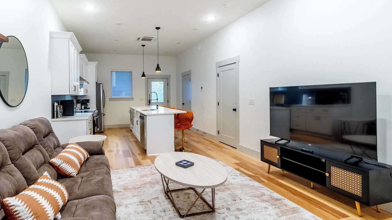 Photo of Livingroom in Northside