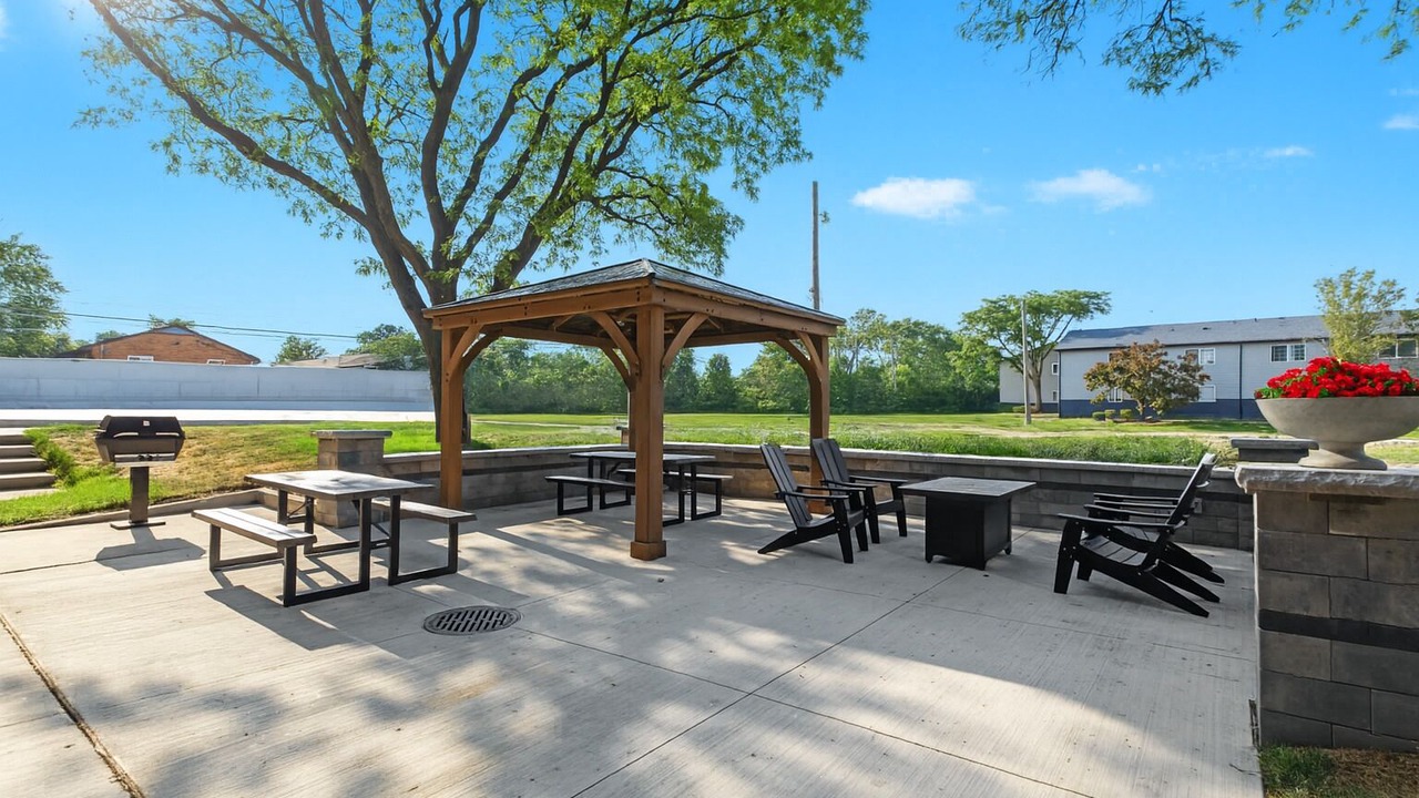 Photo of Outdoor in Royal Oak