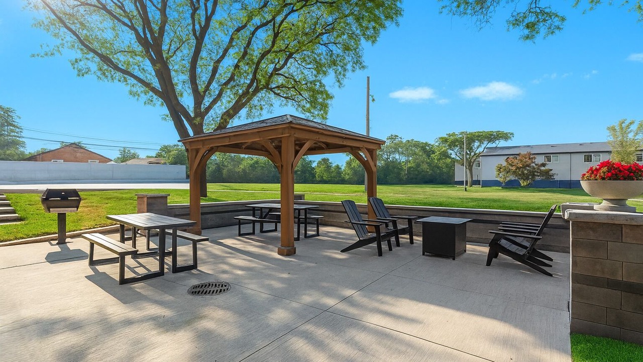 Photo of Outdoor in Royal Oak